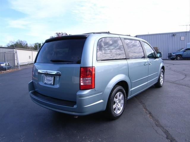 2008 Chrysler Town and Country 3.5