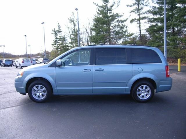 2008 Chrysler Town and Country 3.5