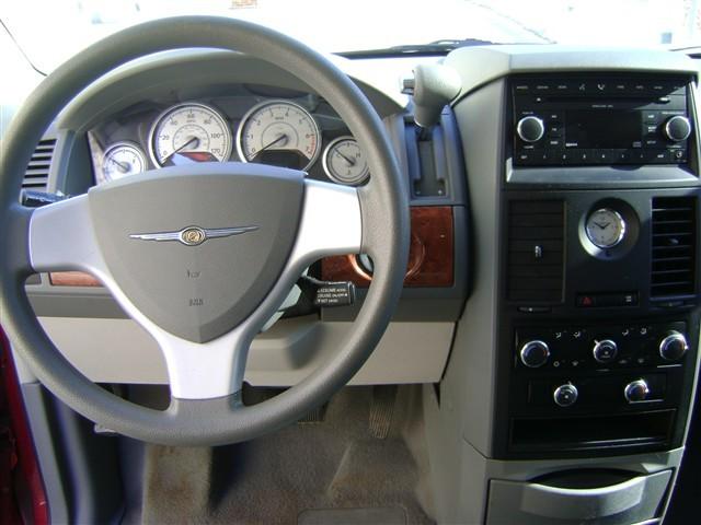 2008 Chrysler Town and Country Elk Conversion Van