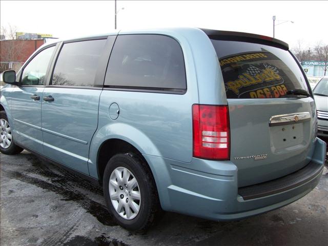 2008 Chrysler Town and Country Elk Conversion Van