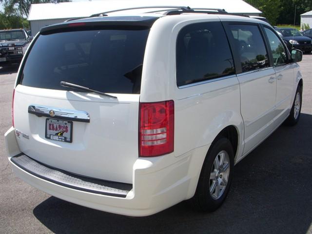 2008 Chrysler Town and Country 3.5