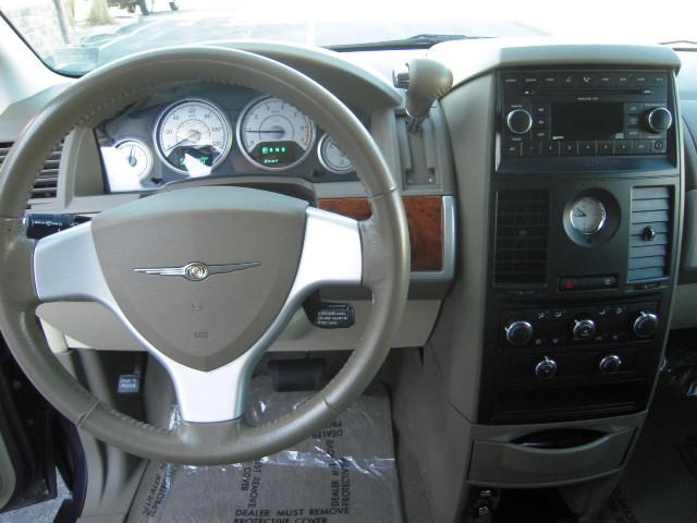 2008 Chrysler Town and Country 3.5