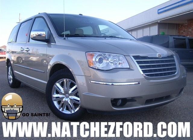 2008 Chrysler Town and Country SLT 25