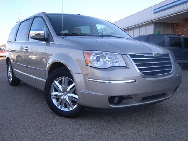 2008 Chrysler Town and Country SLT 25