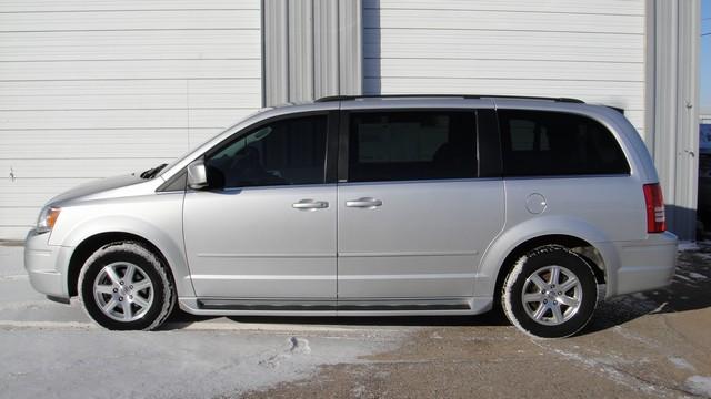 2008 Chrysler Town and Country Supercrew 139 King Ranch