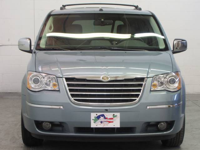 2008 Chrysler Town and Country SLT 25