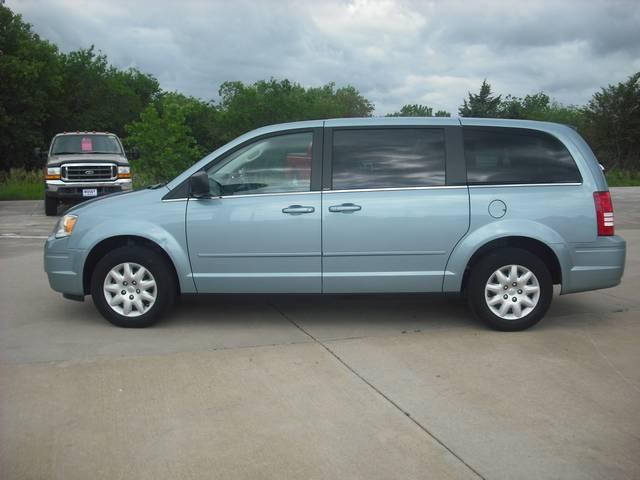 2009 Chrysler Town and Country Elk Conversion Van