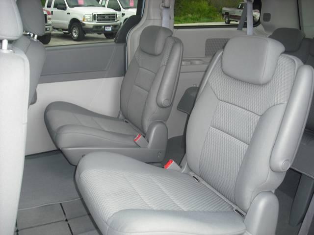 2009 Chrysler Town and Country Elk Conversion Van