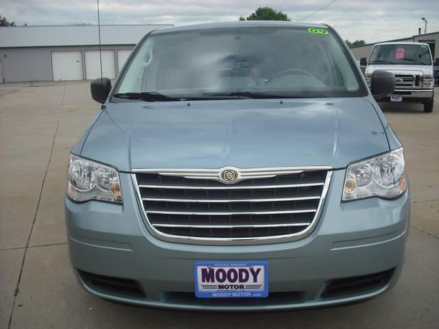 2009 Chrysler Town and Country Elk Conversion Van