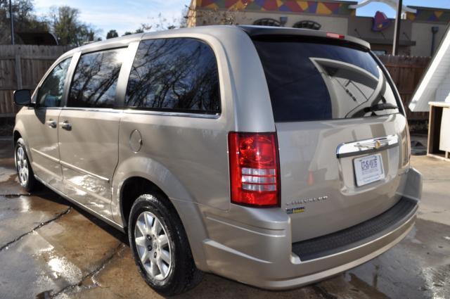 2009 Chrysler Town and Country Elk Conversion Van