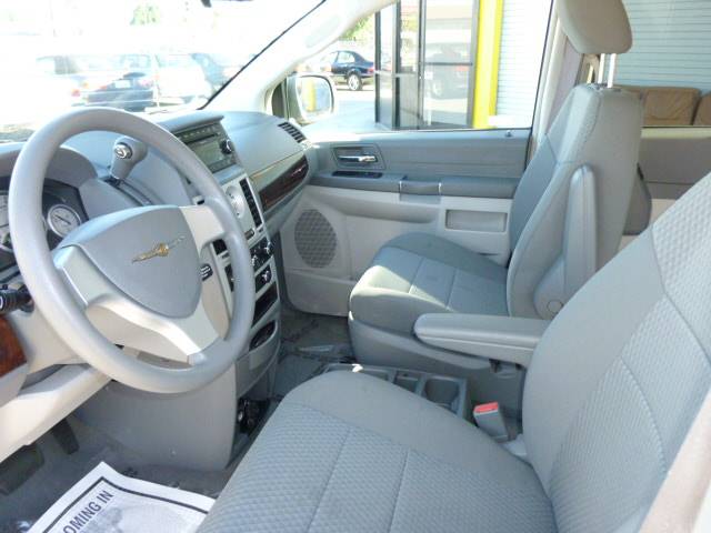 2009 Chrysler Town and Country Elk Conversion Van