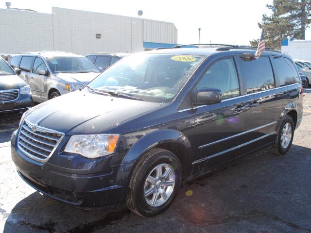 2009 Chrysler Town and Country 3.5