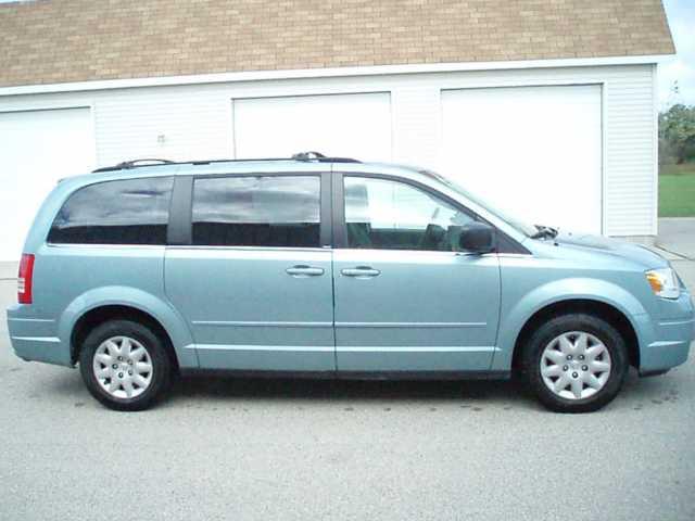 2009 Chrysler Town and Country Elk Conversion Van