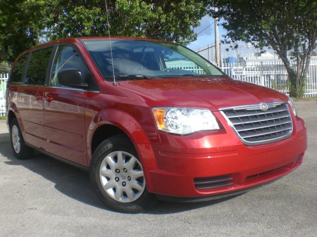 2009 Chrysler Town and Country Elk Conversion Van