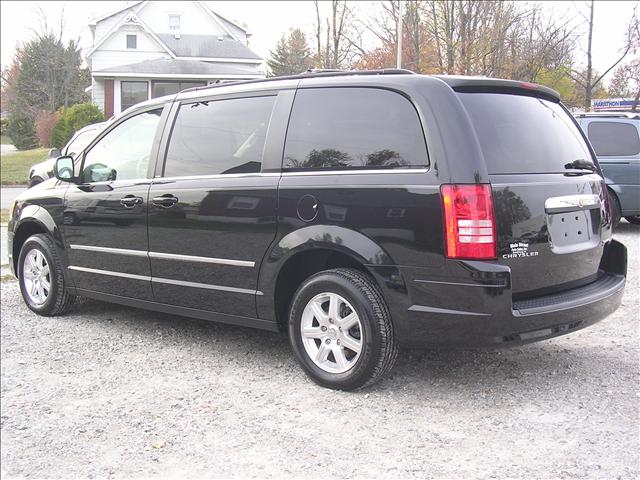 2009 Chrysler Town and Country 3.5