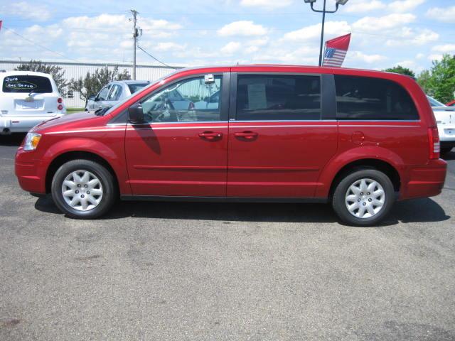 2009 Chrysler Town and Country 4dr Sdn 4.3L 4matic AWD Sedan