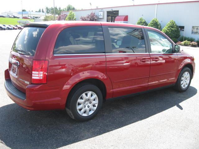 2009 Chrysler Town and Country 4dr Sdn 4.3L 4matic AWD Sedan