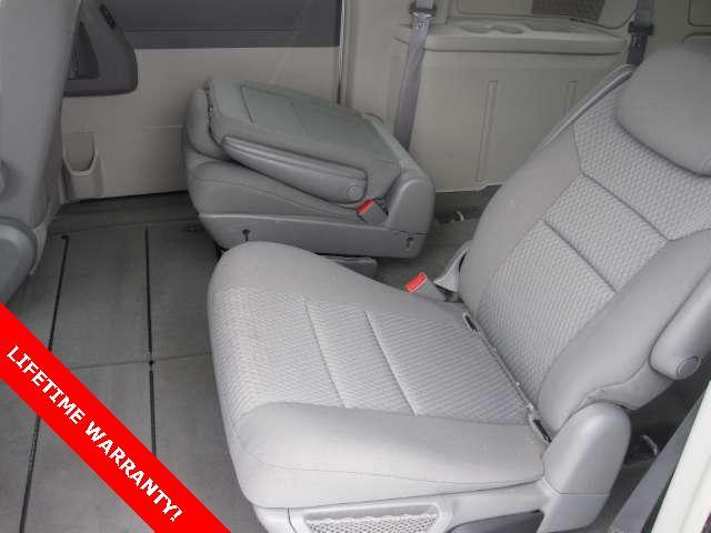 2009 Chrysler Town and Country 3.5