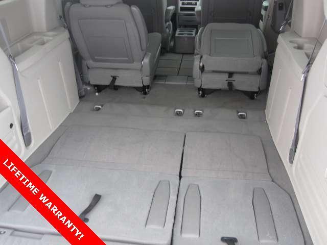 2009 Chrysler Town and Country 3.5