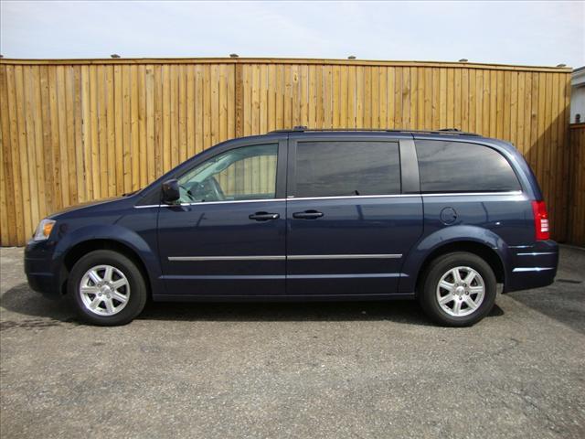 2009 Chrysler Town and Country 3.5