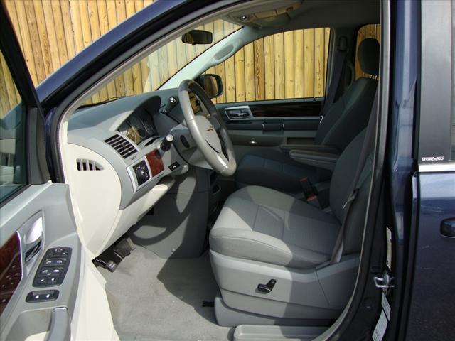 2009 Chrysler Town and Country 3.5