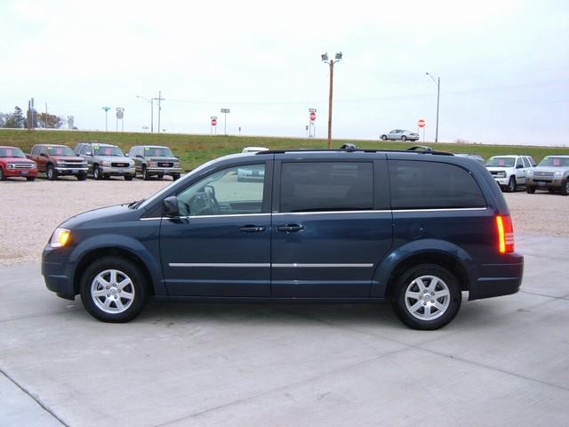 2009 Chrysler Town and Country 3.5