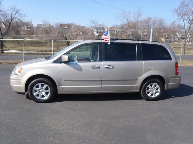 2009 Chrysler Town and Country 3.5