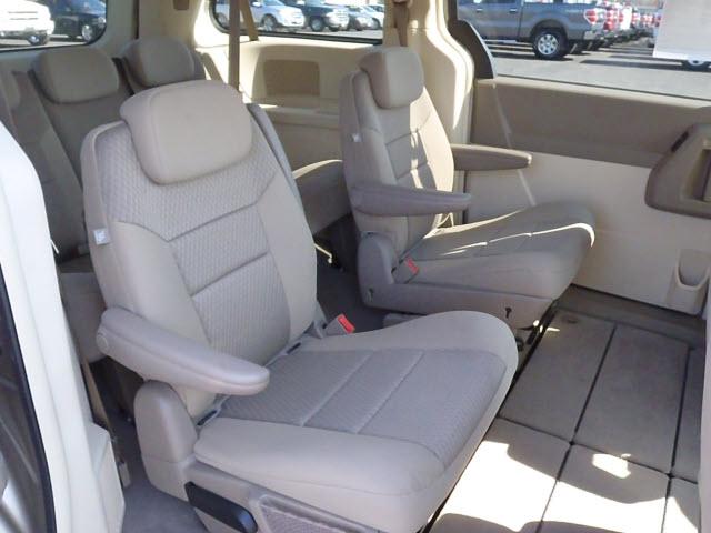 2009 Chrysler Town and Country 3.5