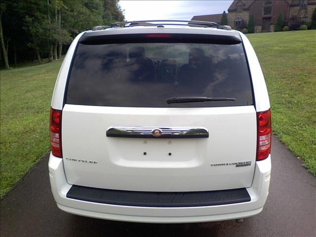 2009 Chrysler Town and Country 5 LS