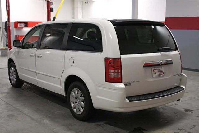 2009 Chrysler Town and Country Elk Conversion Van