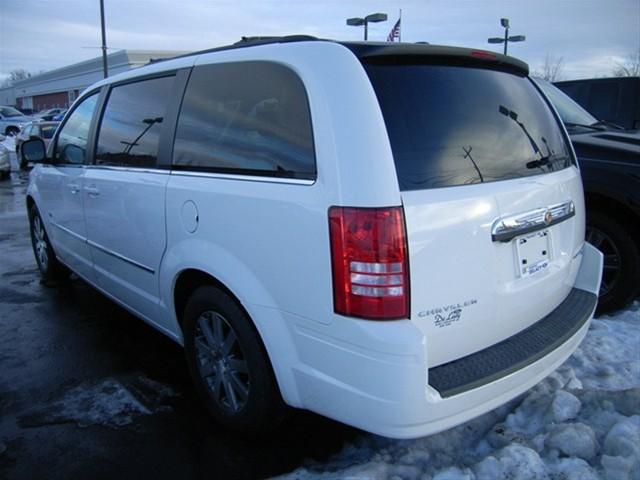 2009 Chrysler Town and Country 3.5