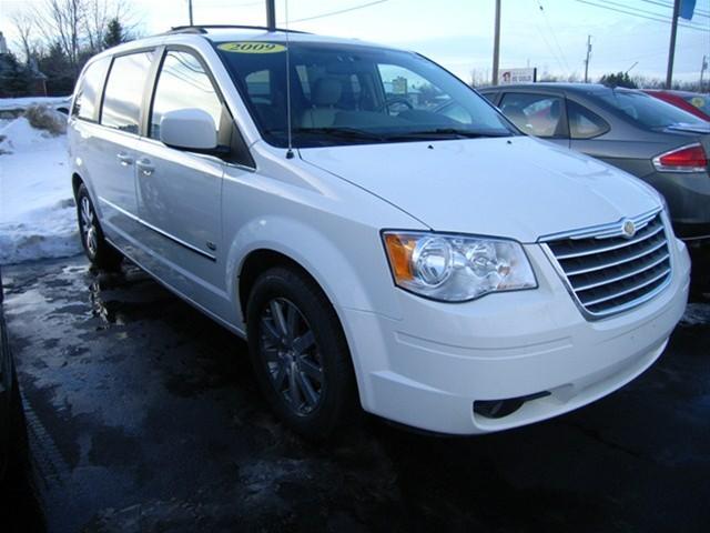 2009 Chrysler Town and Country 3.5