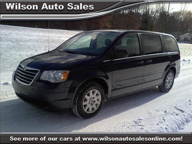 2009 Chrysler Town and Country SL Regular Cab 2WD