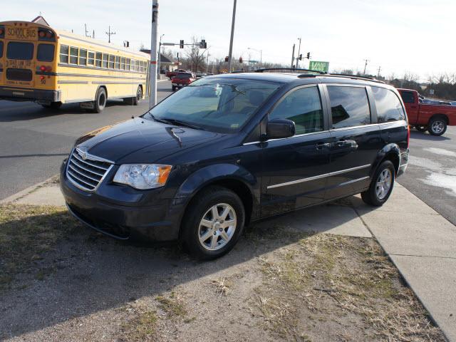 2009 Chrysler Town and Country 3.5