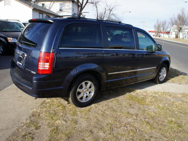 2009 Chrysler Town and Country 3.5