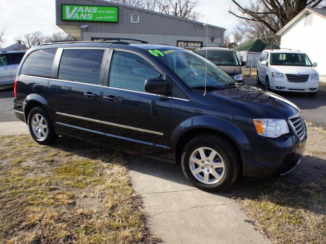 2009 Chrysler Town and Country 3.5