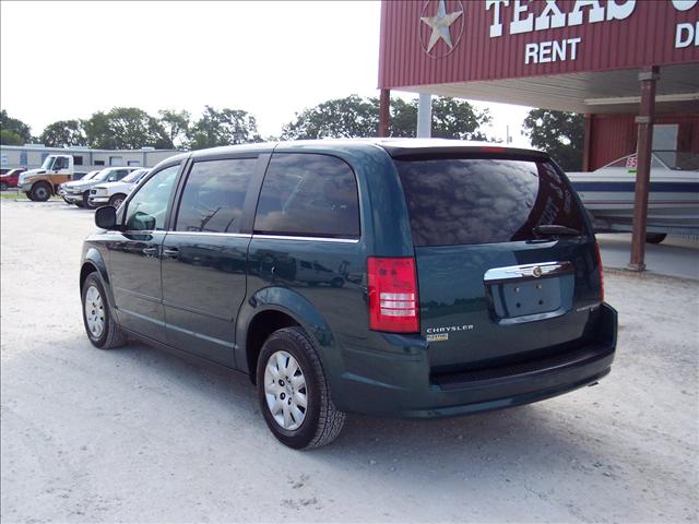 2009 Chrysler Town and Country Elk Conversion Van