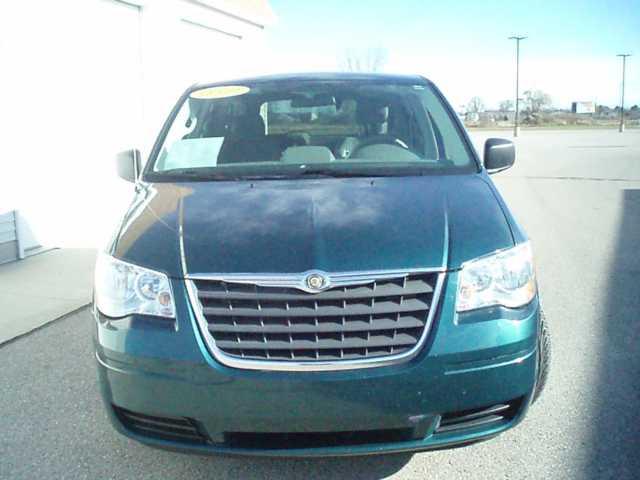 2009 Chrysler Town and Country Elk Conversion Van