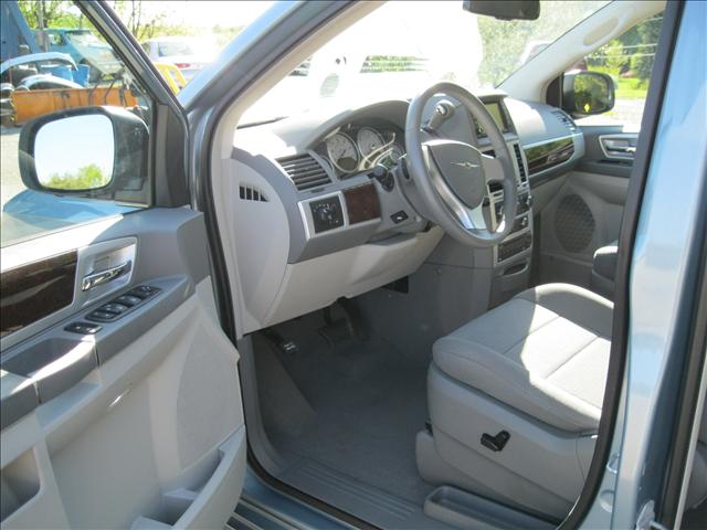 2009 Chrysler Town and Country 3.5