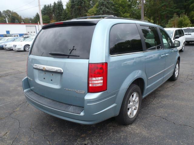 2009 Chrysler Town and Country 3.5