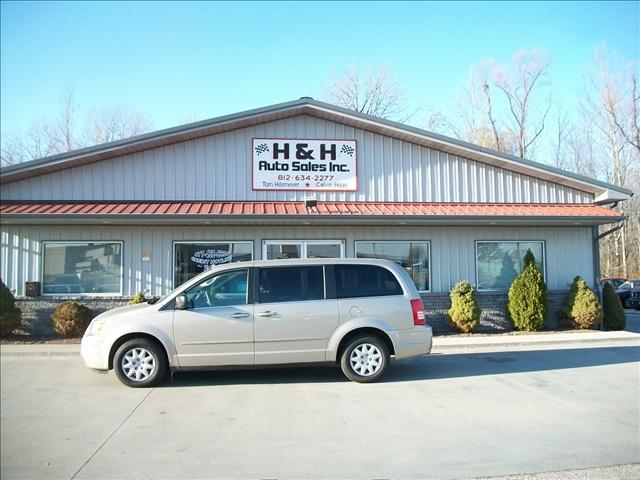 2009 Chrysler Town and Country Elk Conversion Van