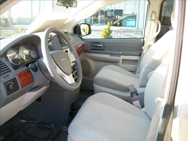 2009 Chrysler Town and Country Elk Conversion Van