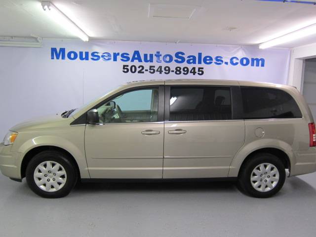 2009 Chrysler Town and Country Elk Conversion Van