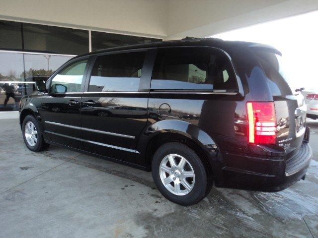 2009 Chrysler Town and Country 3.5