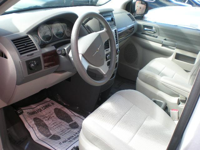 2009 Chrysler Town and Country Elk Conversion Van