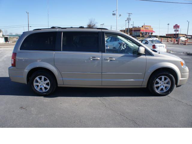 2009 Chrysler Town and Country 3.5