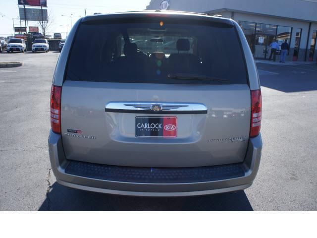 2009 Chrysler Town and Country 3.5