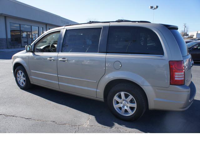 2009 Chrysler Town and Country 3.5