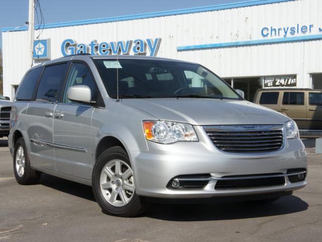 2011 Chrysler Town and Country Unknown