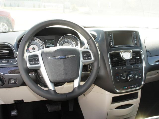 2011 Chrysler Town and Country Unknown